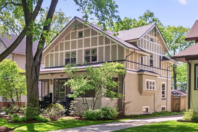 130 Gale Avenue, River Forest, IL 60305