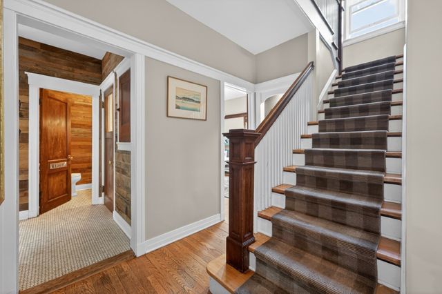 130 Gale Avenue, River Forest, IL 60305