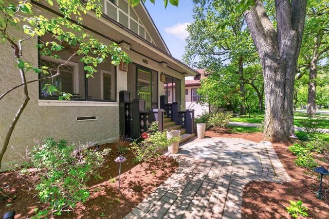 130 Gale Avenue, River Forest, IL 60305