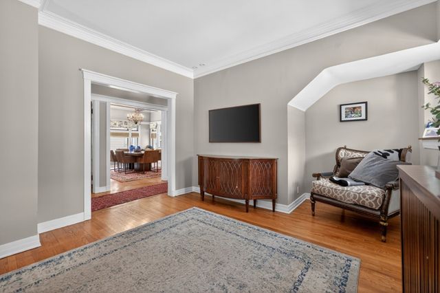 130 Gale Avenue, River Forest, IL 60305