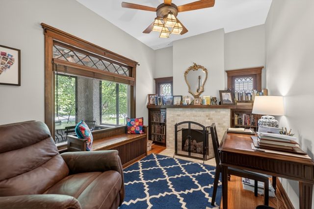 130 Gale Avenue, River Forest, IL 60305