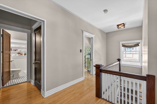 130 Gale Avenue, River Forest, IL 60305