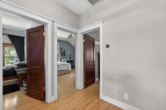 130 Gale Avenue, River Forest, IL 60305