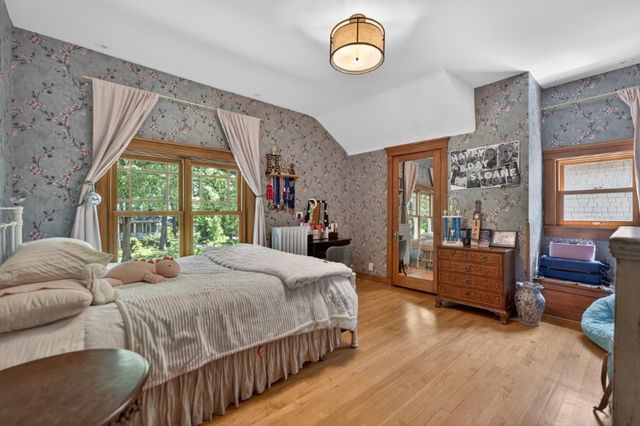 130 Gale Avenue, River Forest, IL 60305