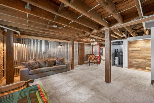 130 Gale Avenue, River Forest, IL 60305