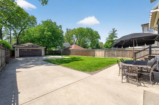 130 Gale Avenue, River Forest, IL 60305