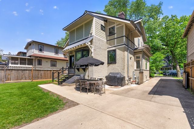 130 Gale Avenue, River Forest, IL 60305