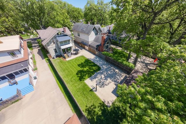 130 Gale Avenue, River Forest, IL 60305