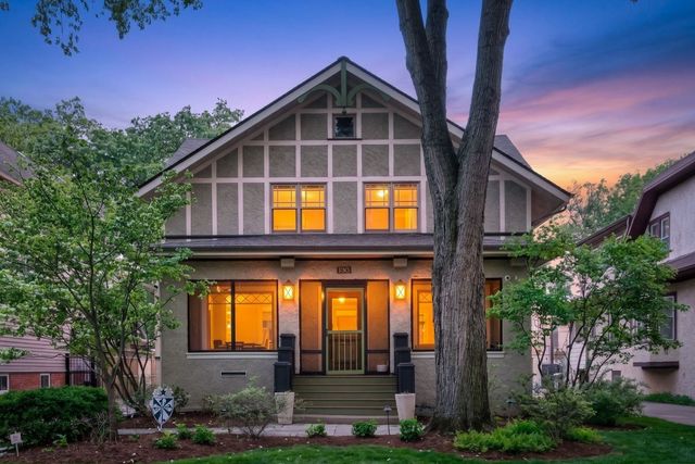 130 Gale Avenue, River Forest, IL 60305