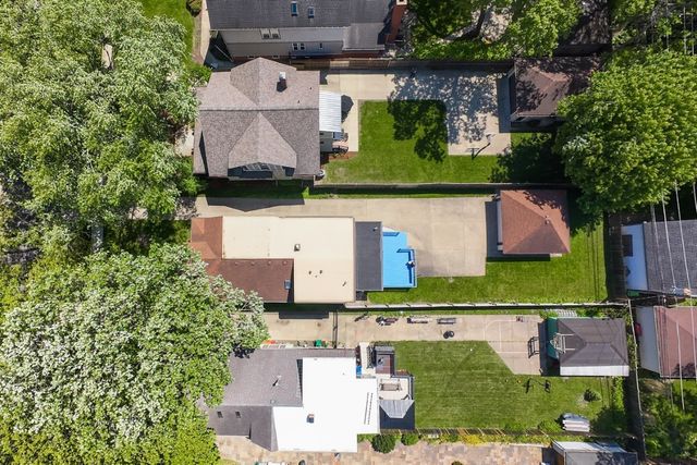 130 Gale Avenue, River Forest, IL 60305