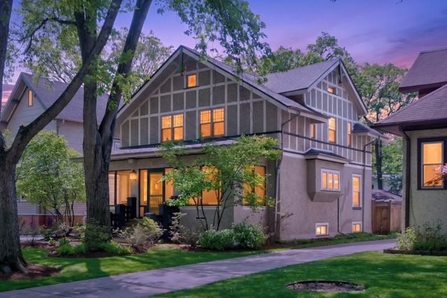 130 Gale Avenue, River Forest, IL 60305