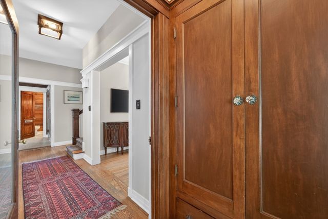 130 Gale Avenue, River Forest, IL 60305