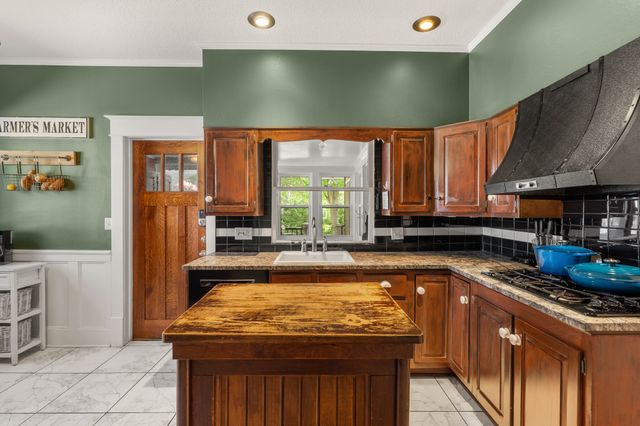 119 42nd Street, Des Moines, IA 50312