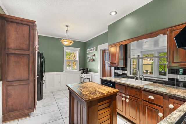 119 42nd Street, Des Moines, IA 50312
