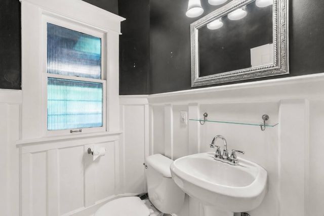 119 42nd Street, Des Moines, IA 50312