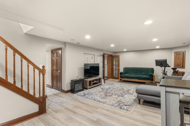 119 42nd Street, Des Moines, IA 50312
