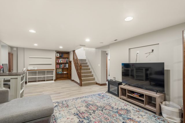 119 42nd Street, Des Moines, IA 50312