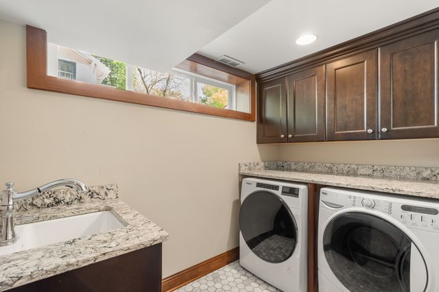 119 42nd Street, Des Moines, IA 50312