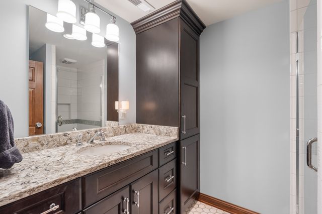 119 42nd Street, Des Moines, IA 50312