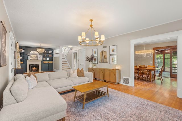 119 42nd Street, Des Moines, IA 50312