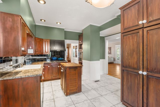 119 42nd Street, Des Moines, IA 50312