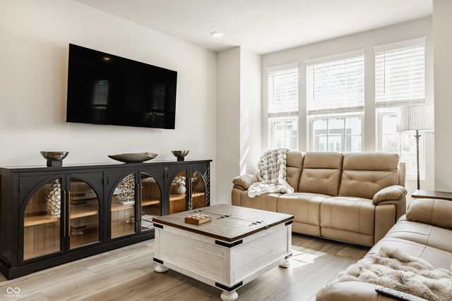 14561 Elsmere Lane, Carmel, IN 46074