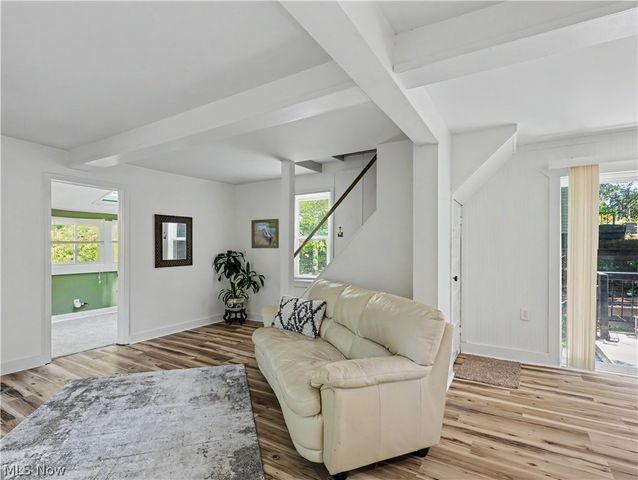 260 E Pace Avenue, Akron, OH 44319