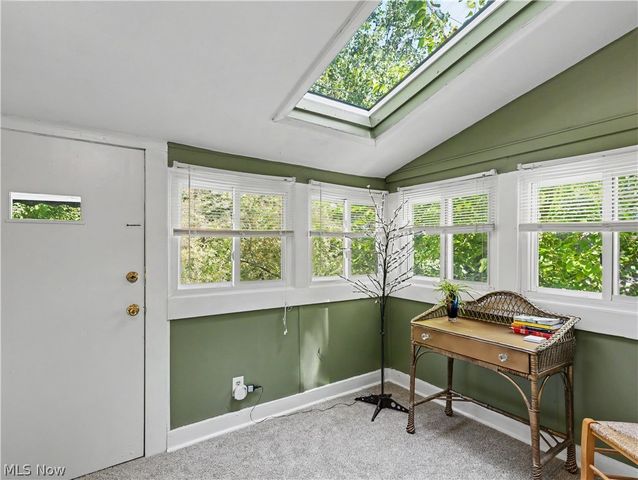 260 E Pace Avenue, Akron, OH 44319