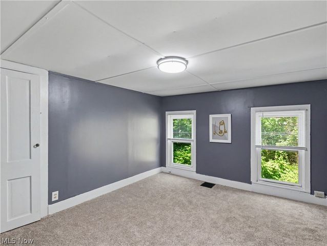 260 E Pace Avenue, Akron, OH 44319