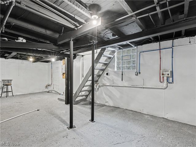 260 E Pace Avenue, Akron, OH 44319