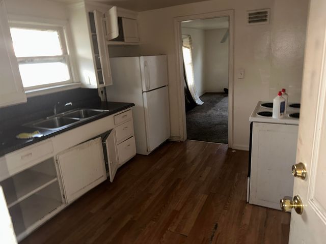 2663 W Court St Street, Flint, MI 48503