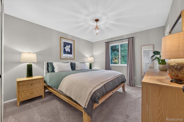 8965 Tartan Drive, Springfield Charter Township, MI 48348