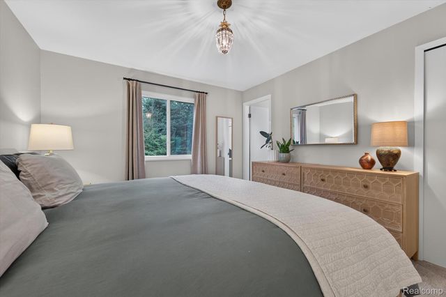 8965 Tartan Drive, Springfield Charter Township, MI 48348