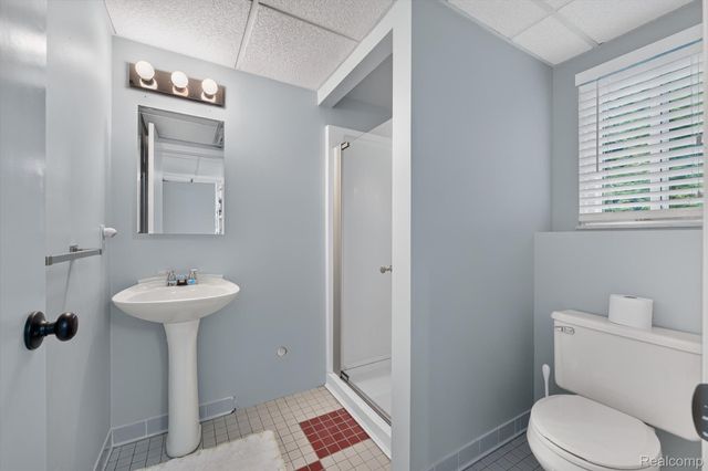 8965 Tartan Drive, Springfield Charter Township, MI 48348