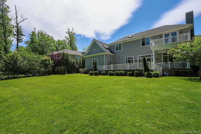 9 Tuddington Road, Great Neck, NY 11023
