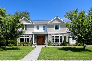 9 Tuddington Road, Great Neck, NY 11023