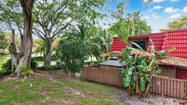 8093 Severn Drive D, Boca Raton, FL 33433