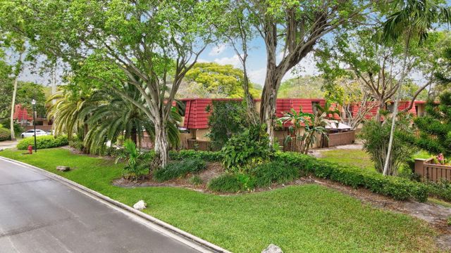 8093 Severn Drive D, Boca Raton, FL 33433