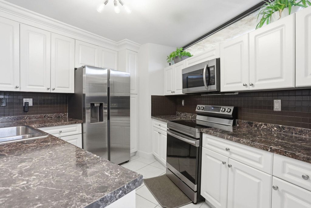 8093 Severn Drive D, Boca Raton, FL 33433