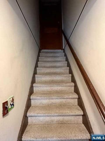 189 W Prospect Street 2, Waldwick, NJ 07463