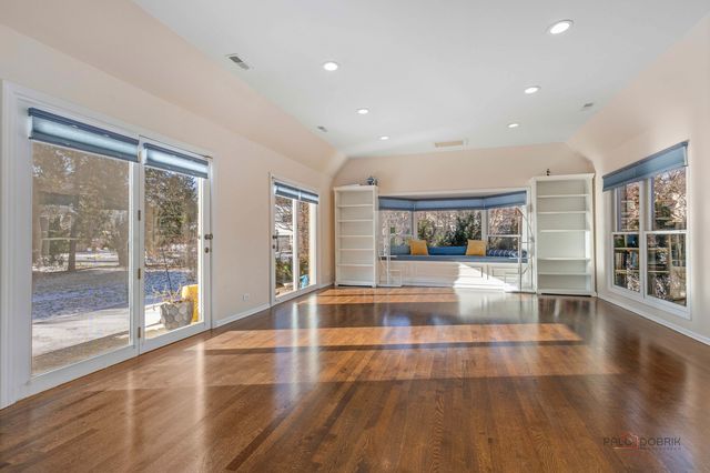 303 Auburn Avenue, Winnetka, IL 60093