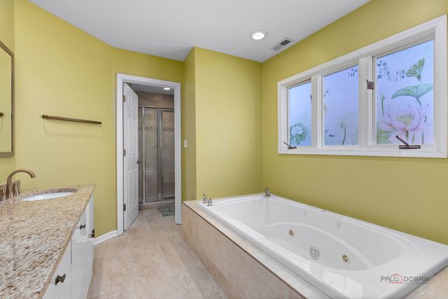 303 Auburn Avenue, Winnetka, IL 60093