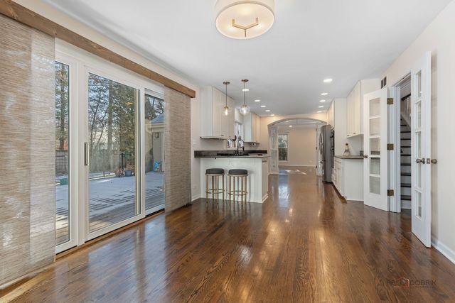 303 Auburn Avenue, Winnetka, IL 60093