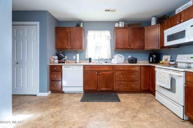 210 N Jackson Street, Bluffton, OH 45817