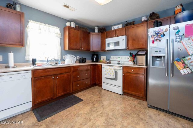 210 N Jackson Street, Bluffton, OH 45817