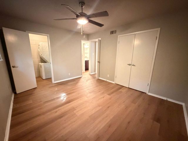 1202 Newning Ave 106, Austin, TX 78704