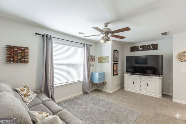 933 Cruce Lake Drive, Hoschton, GA 30548