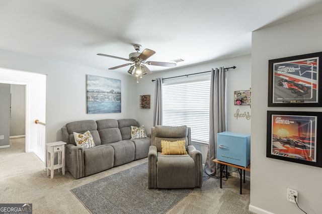 933 Cruce Lake Drive, Hoschton, GA 30548
