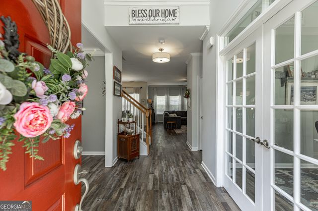 933 Cruce Lake Drive, Hoschton, GA 30548