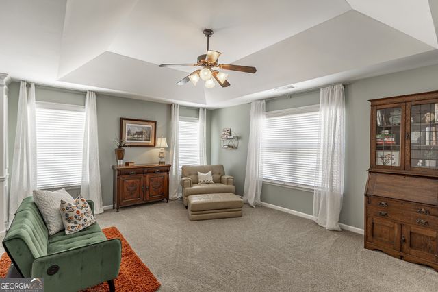 933 Cruce Lake Drive, Hoschton, GA 30548